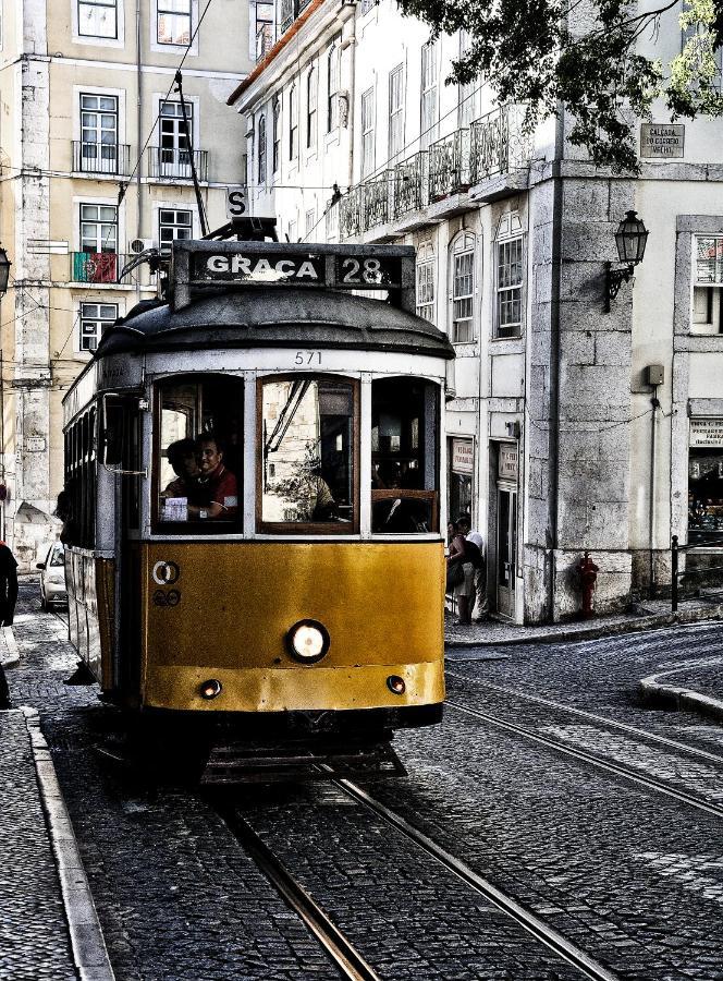 Charming Apartment in Private Condominium at Graça Lisboa Exterior foto
