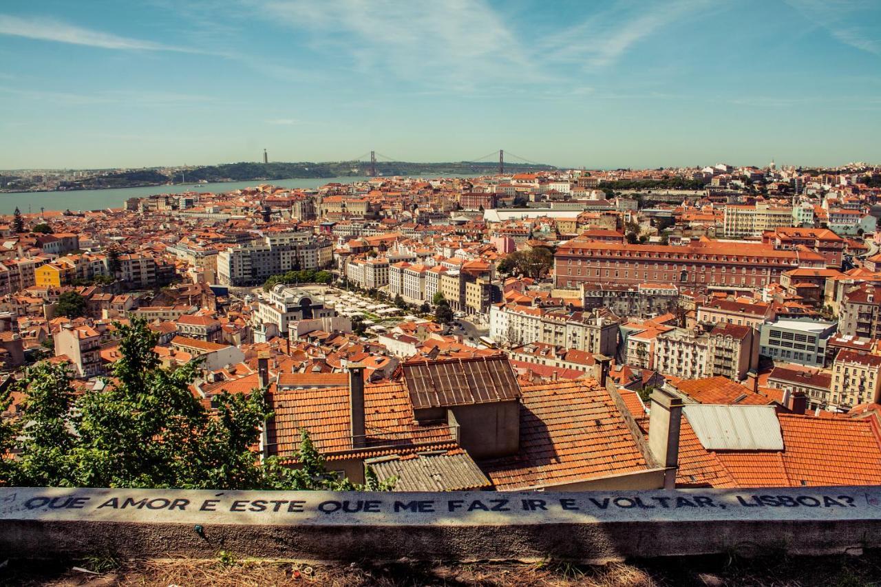 Charming Apartment in Private Condominium at Graça Lisboa Exterior foto